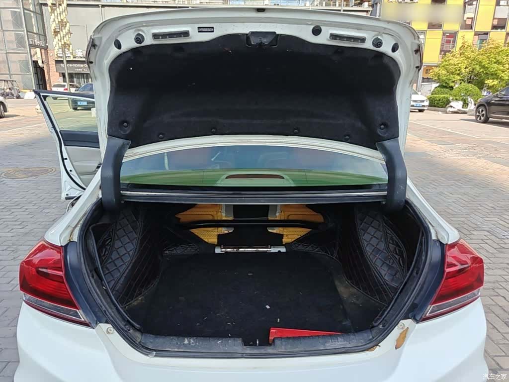 Honda Civic, 2015 11