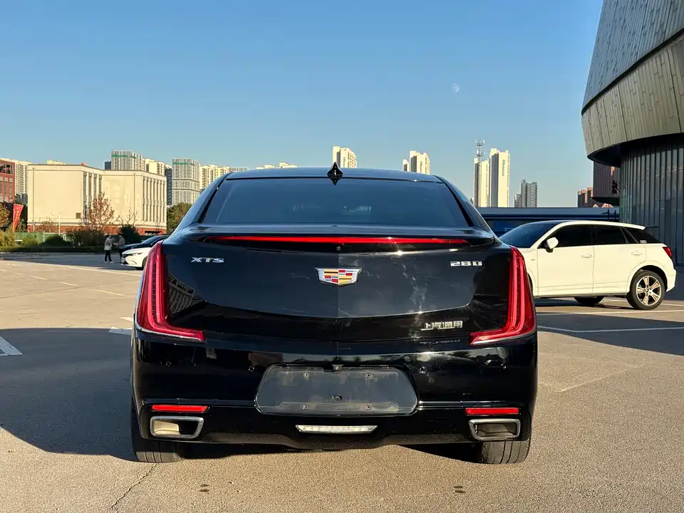Cadillac XTS