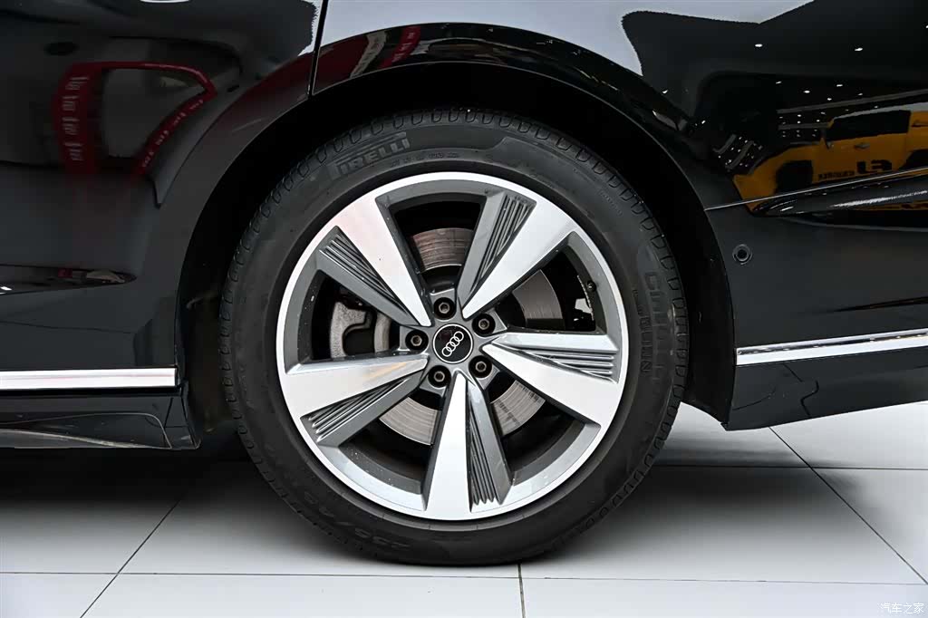 Audi A8L, 2022 38