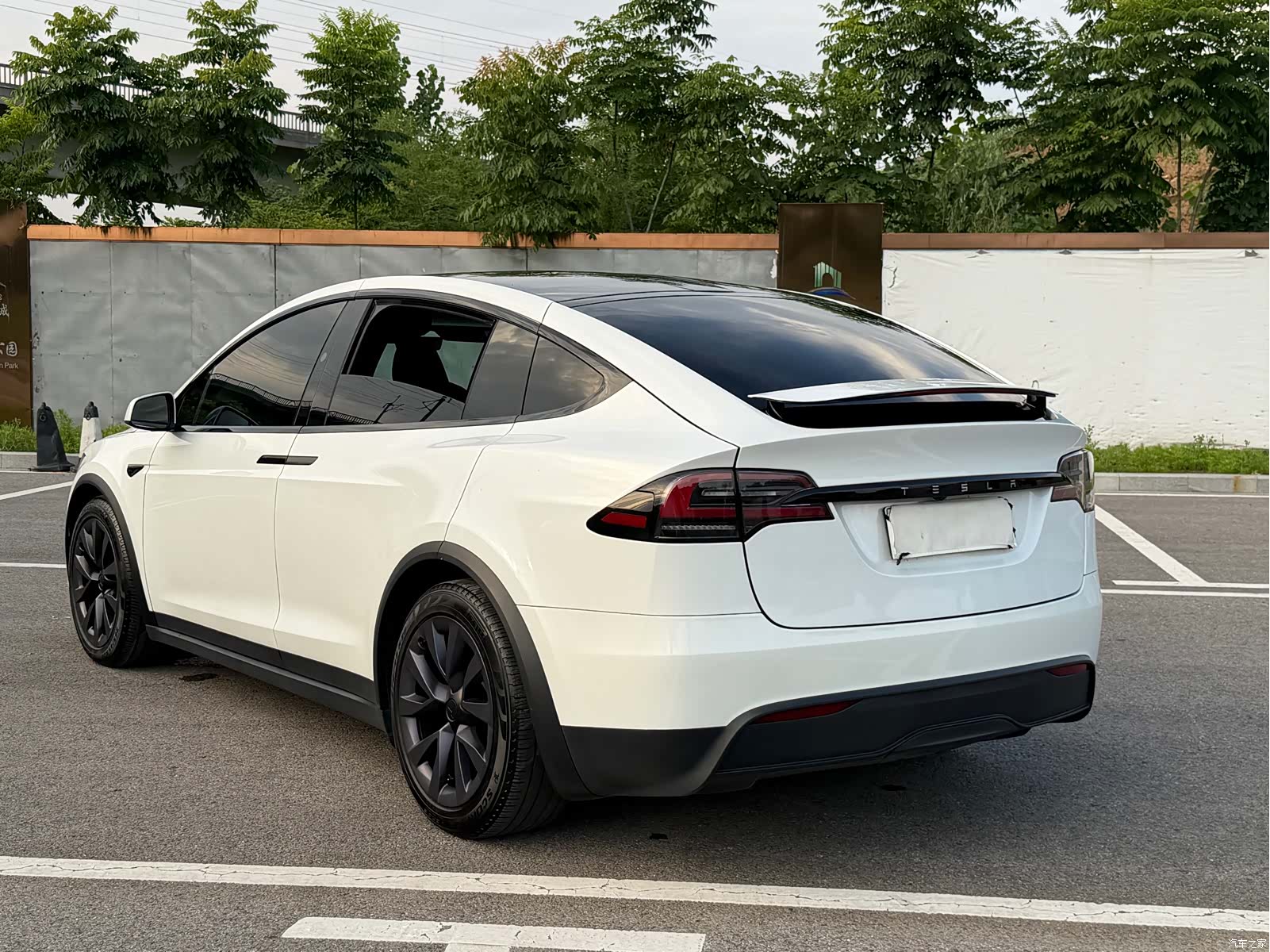 Tesla Model X, 2023 8
