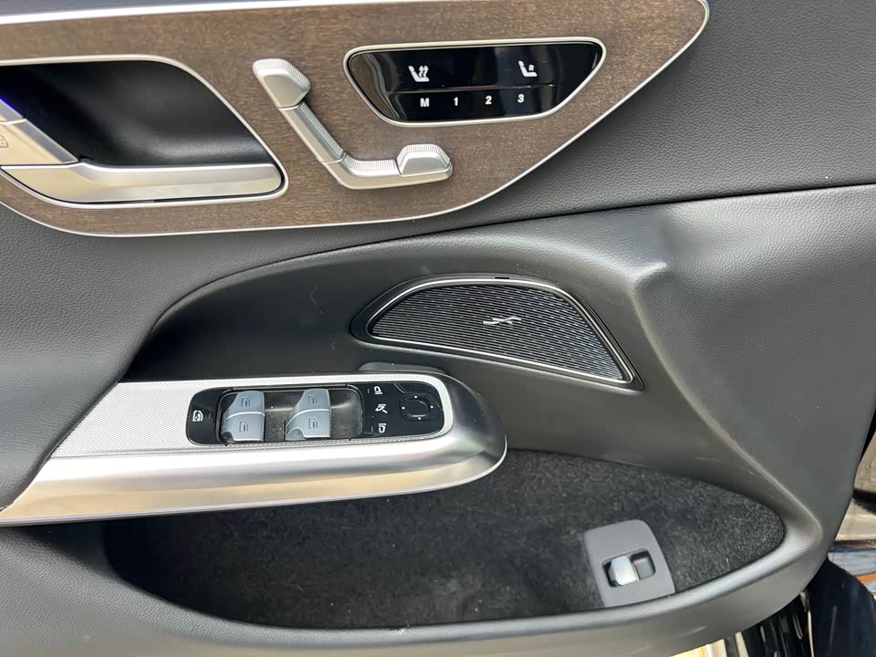 Mercedes-Benz E-class Mercedes-Benz E-class