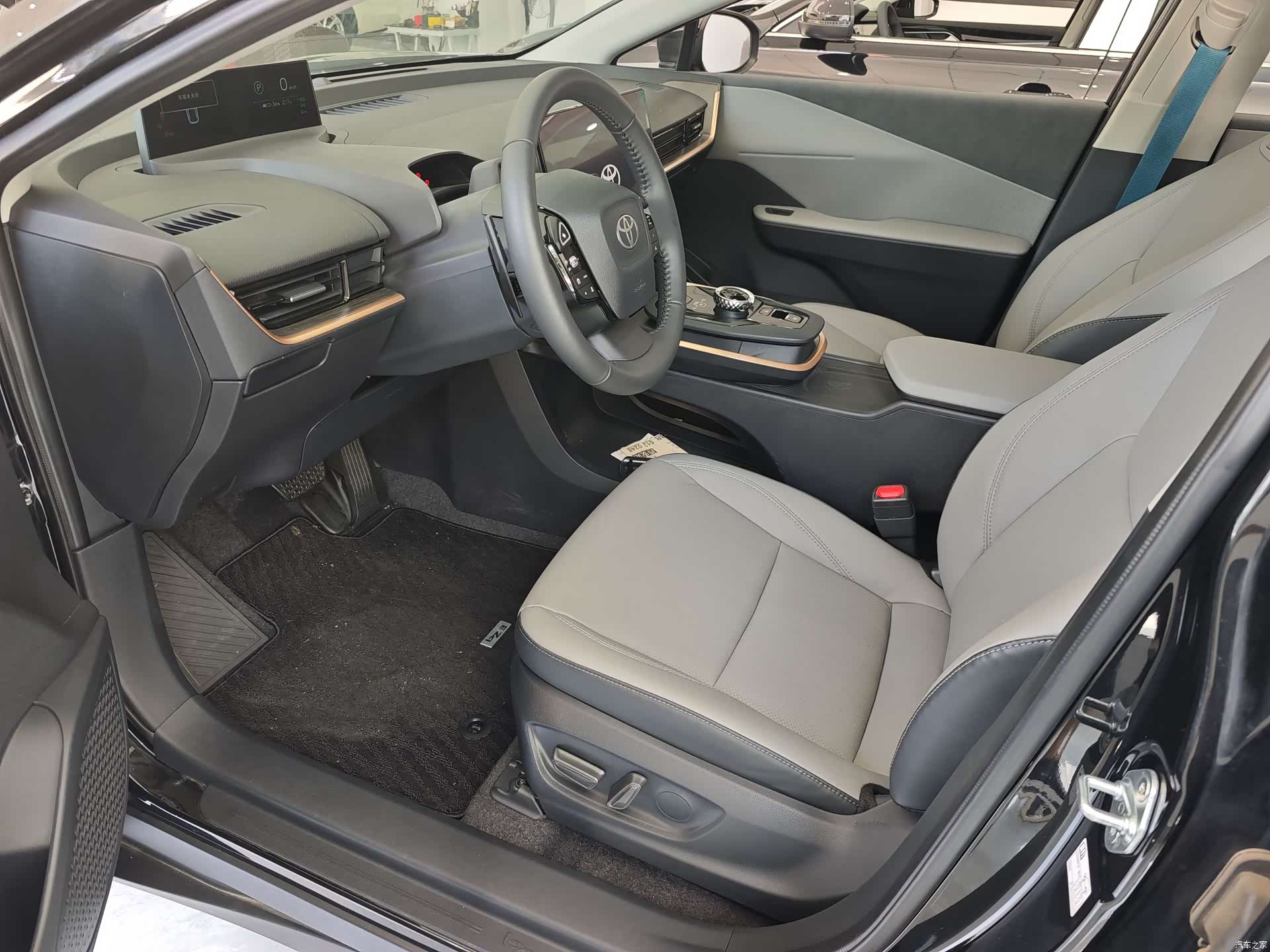 Toyota bZ3, 2025 4