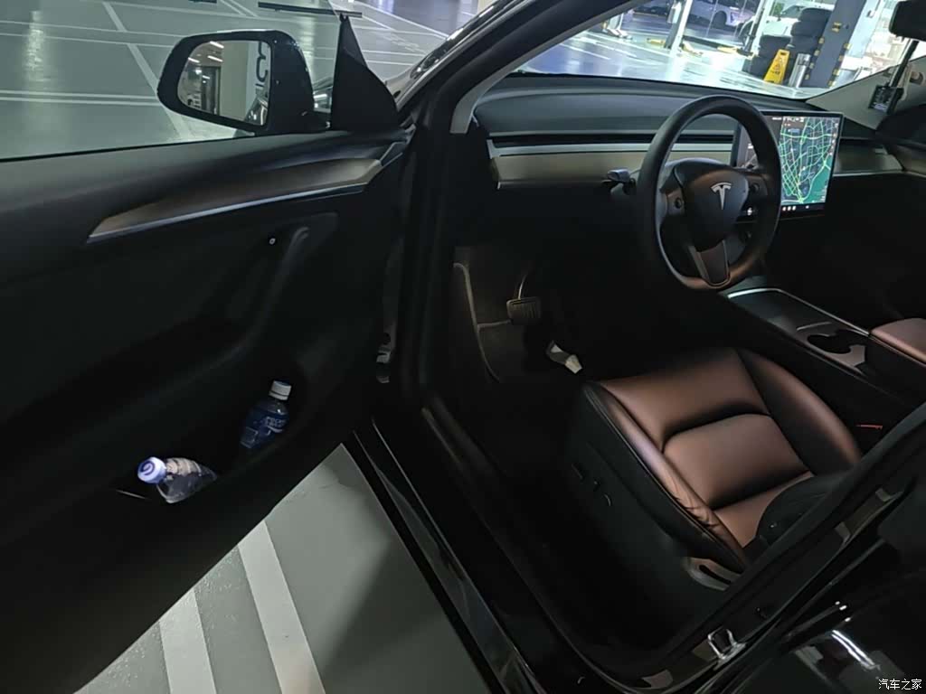 Tesla Model Y, 2021 16