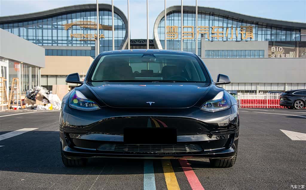 Tesla Model 3, 2023 2