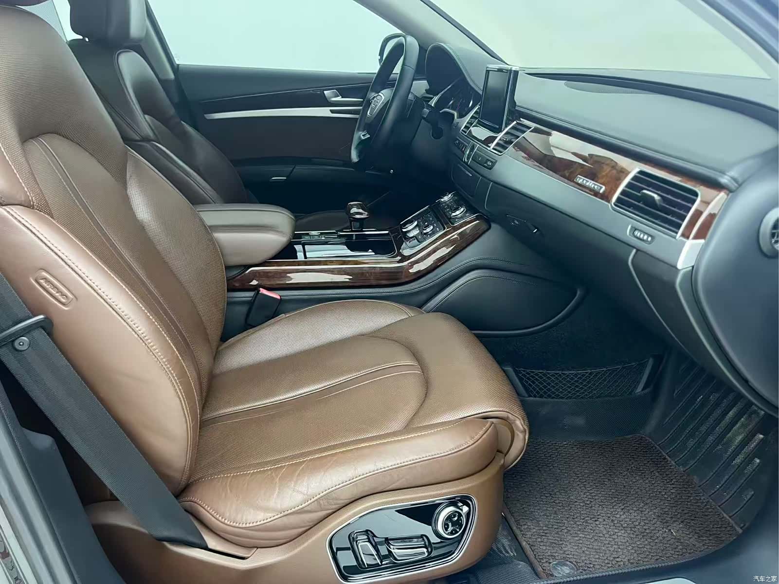 Audi A8L, 2012 9