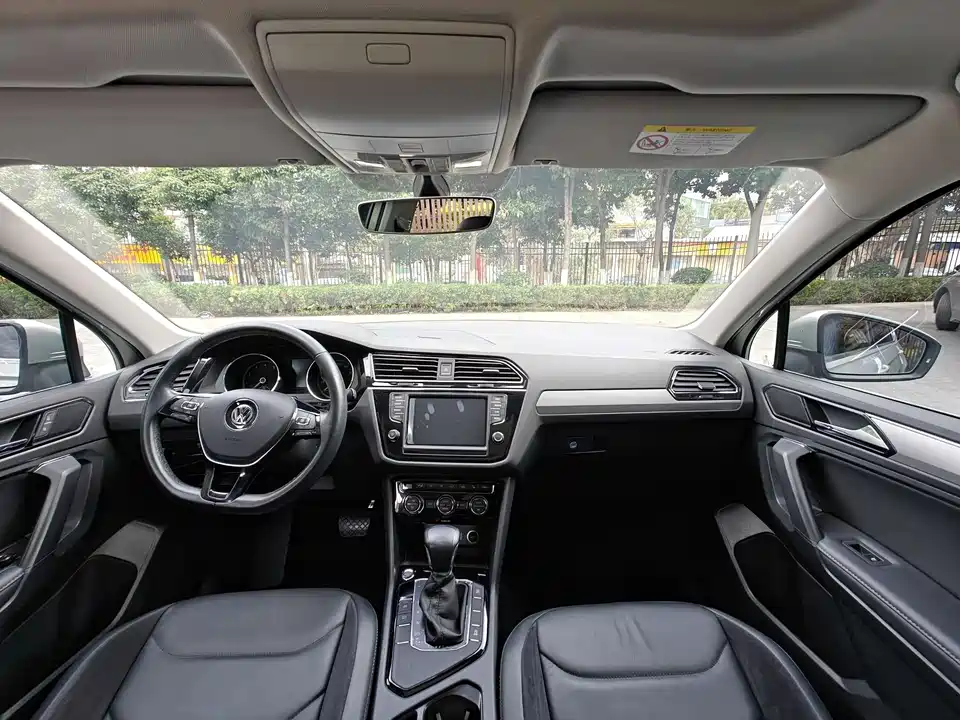 Volkswagen Tiguan L