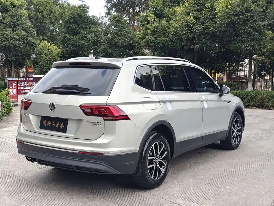 Volkswagen Tiguan L