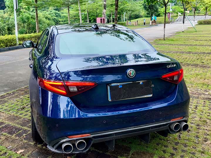 Alfa Romeo Giulia 2017 2.0T 200HP Luxury
