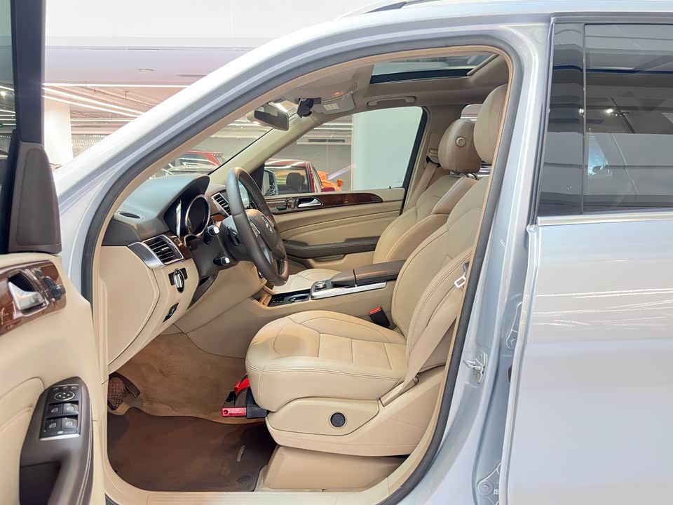 Mercedes-Benz M class