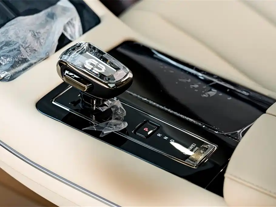 AITO Ask the world M7