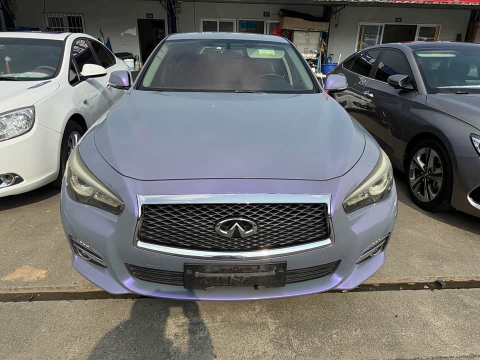 Infiniti Q50L