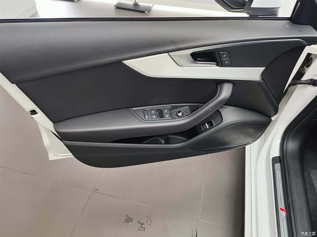 Audi A4L, 2020 21