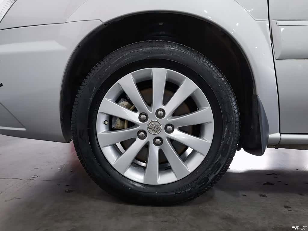 Buick GL8, 2015 17