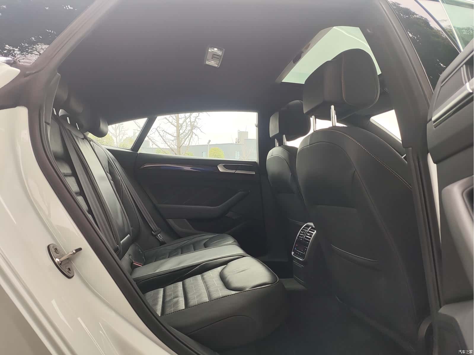 Volkswagen CC, 2024 9