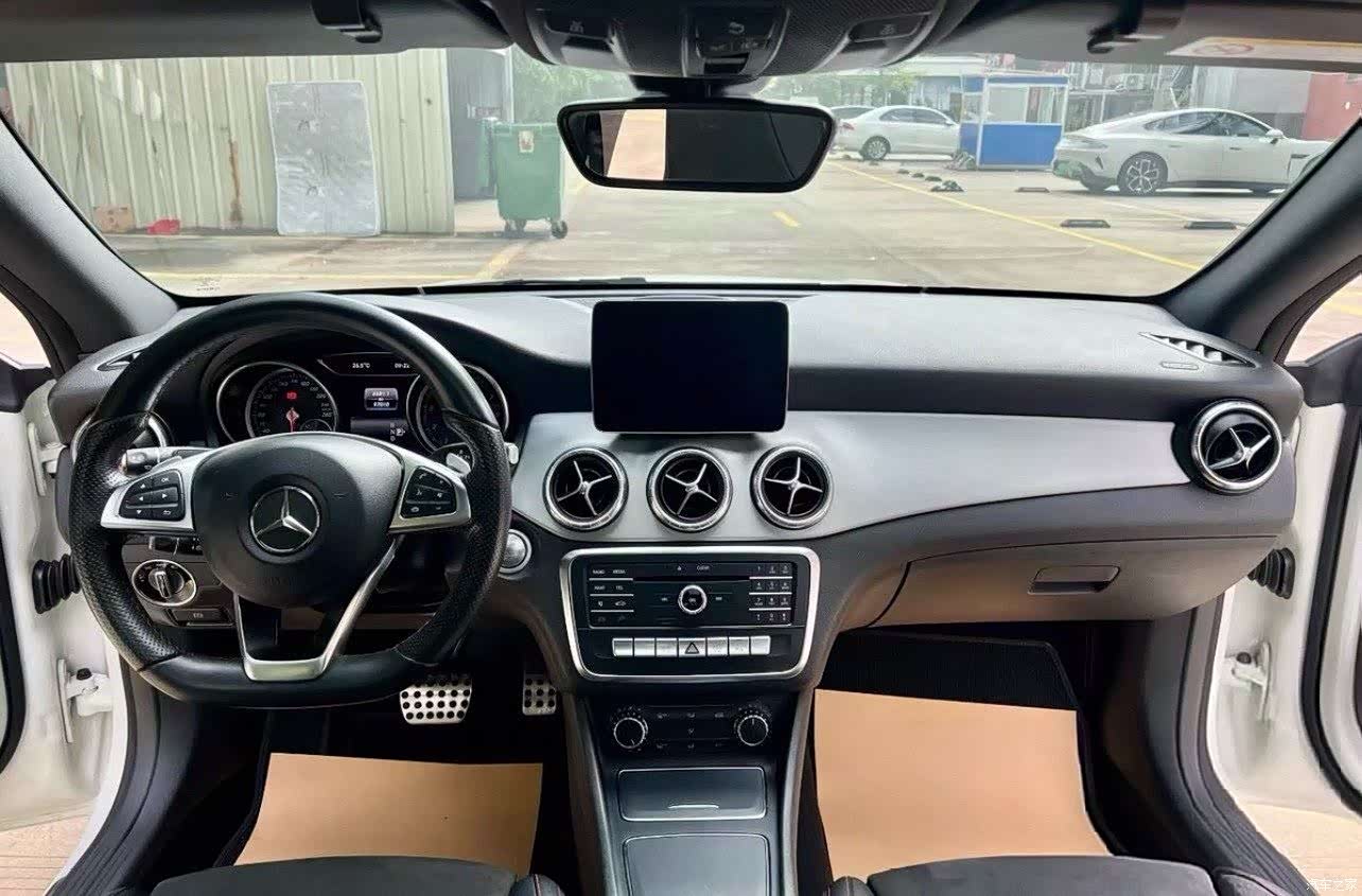Mercedes-Benz CLA, 2018 4