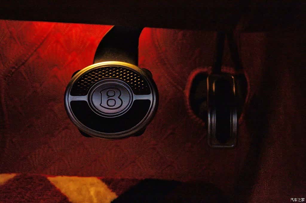 Bentley Continental GT, 2015 9