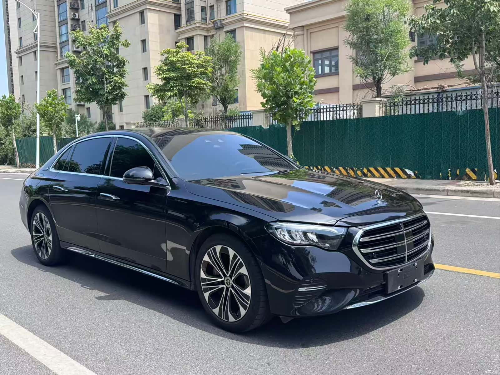 Mercedes-Benz E-Class, 2024 3