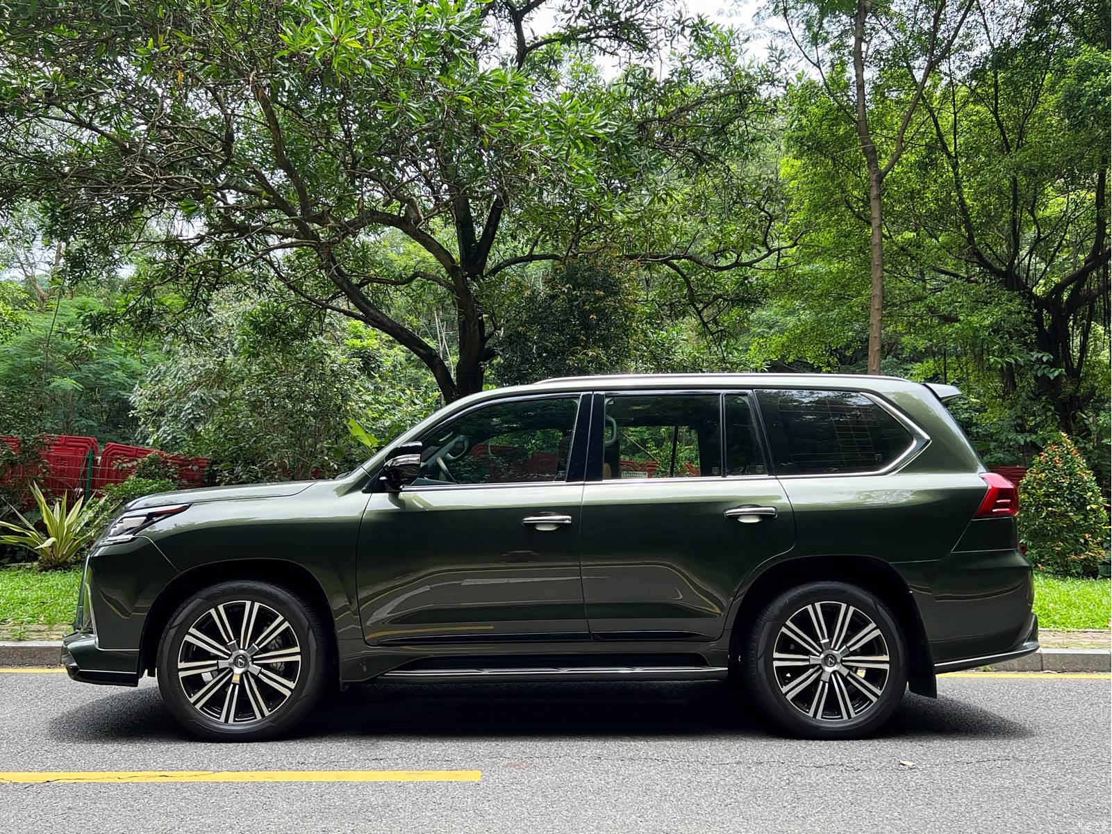 Lexus LX, 2022 20