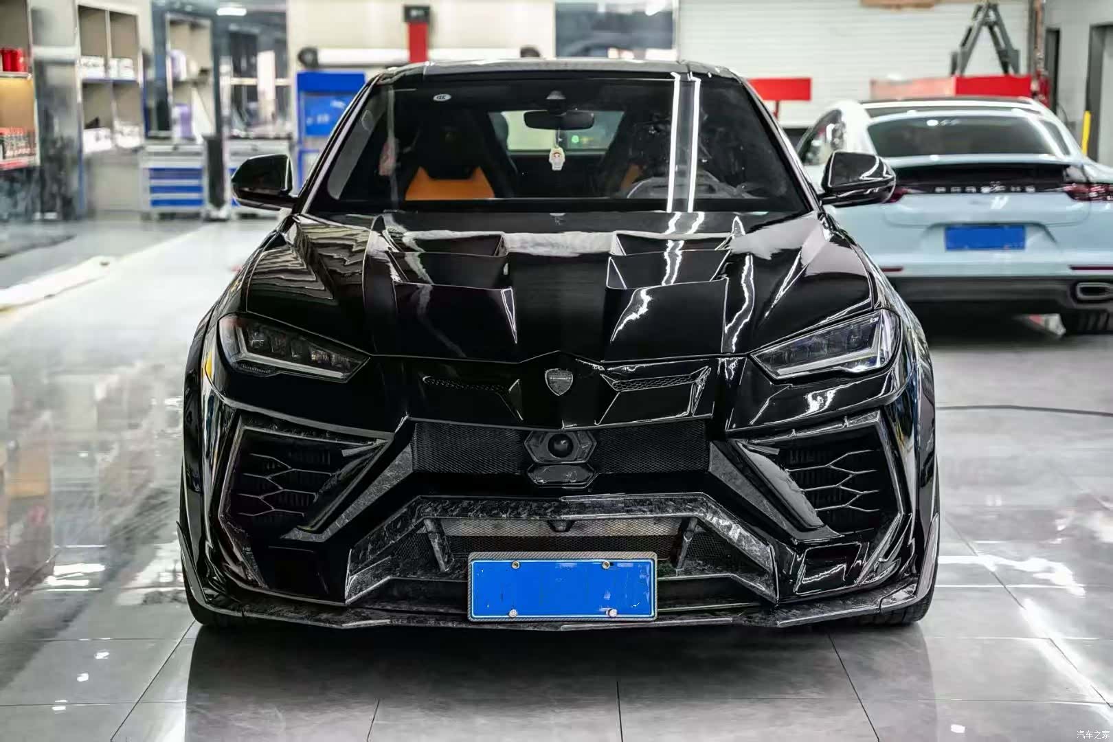 Lamborghini Urus, 2019 2