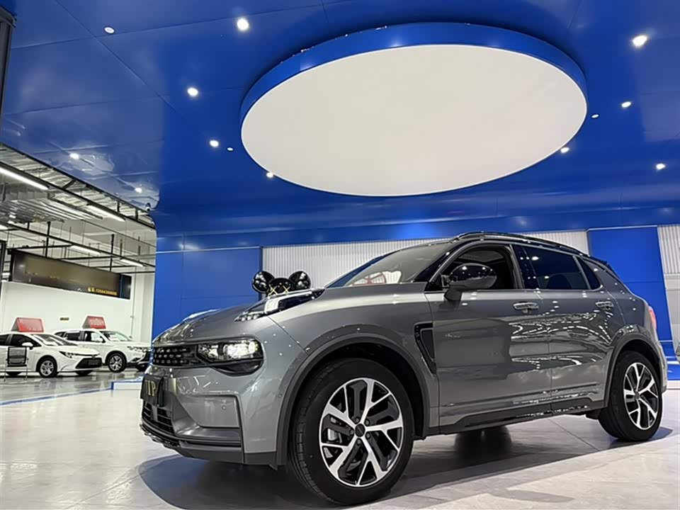 Lynk & Co 01