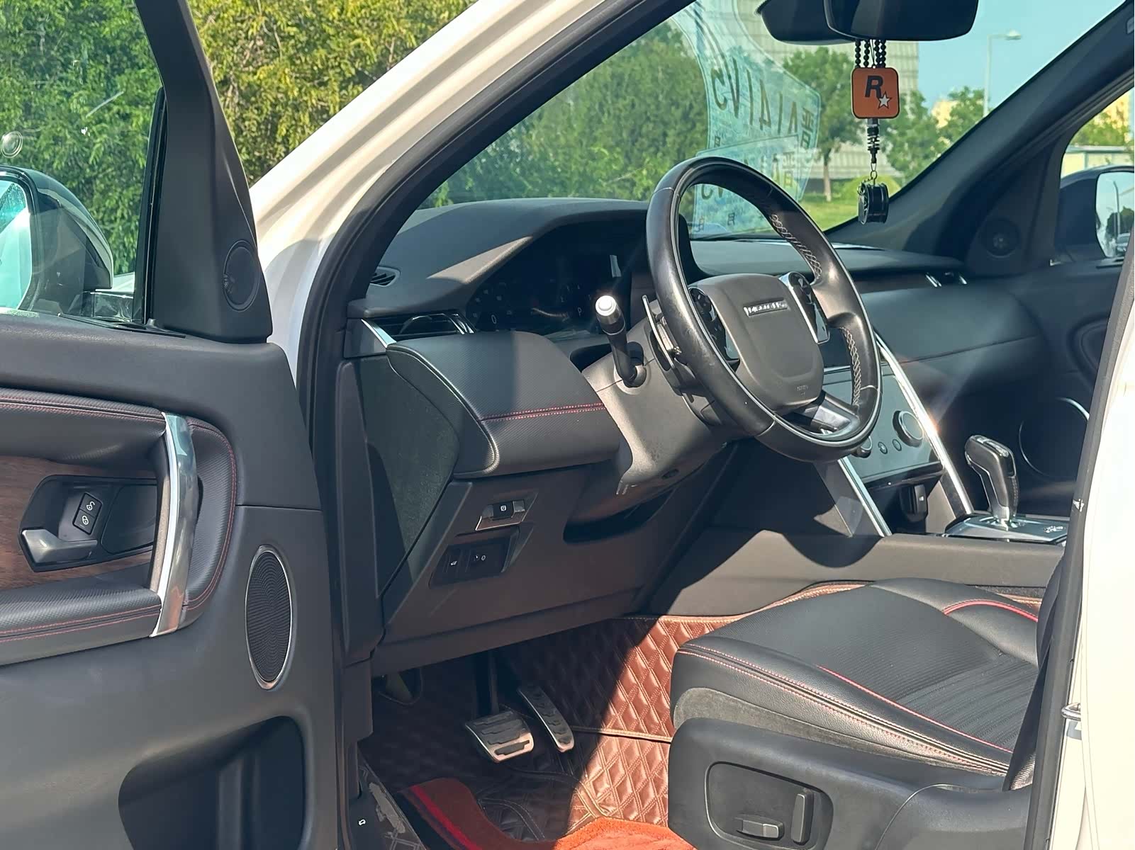 Land Rover Discovery, 2020 4