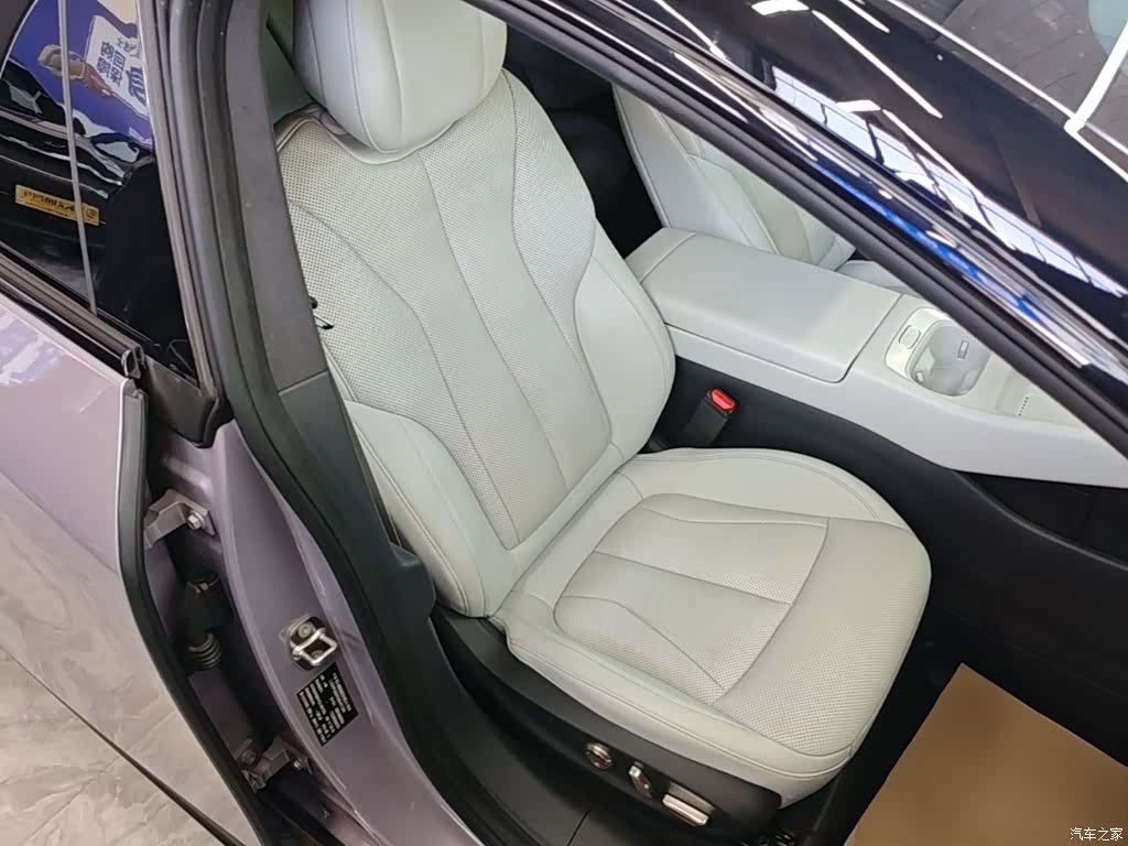 Xpeng P7, 2025 25