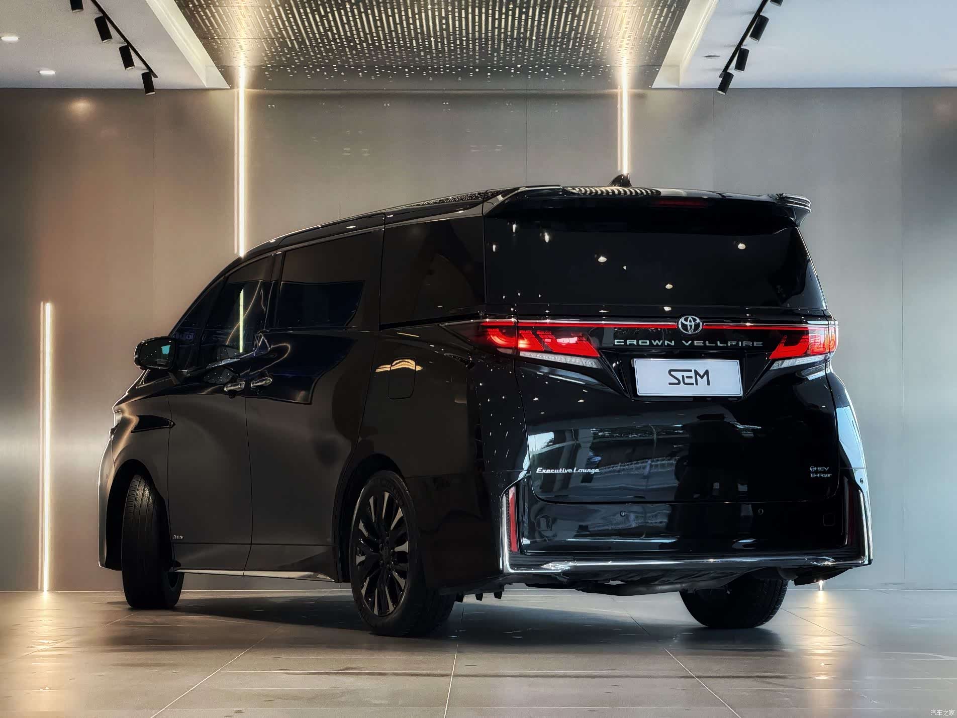 Toyota Vellfire, 2023 6
