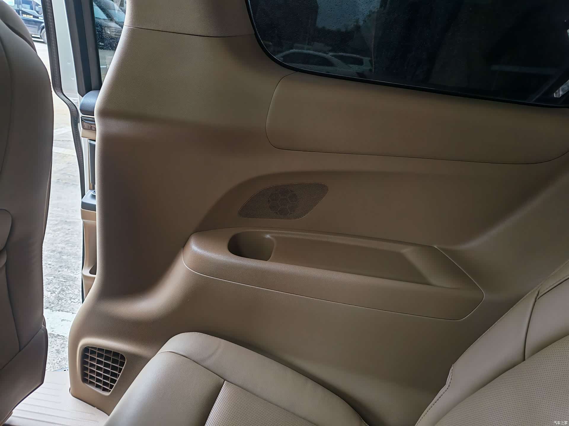 Buick GL8, 2018 12
