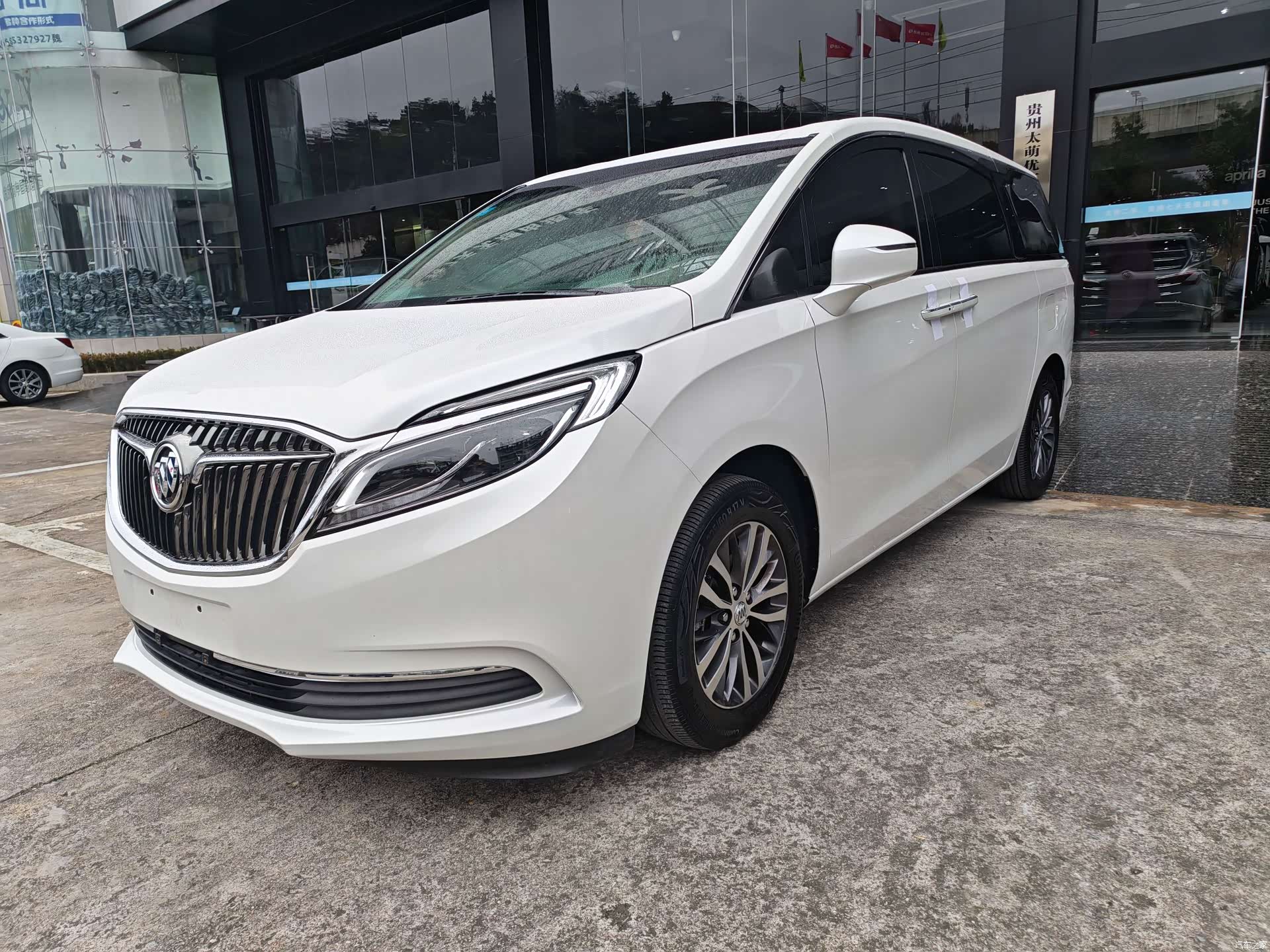 Buick GL8, 2018 1