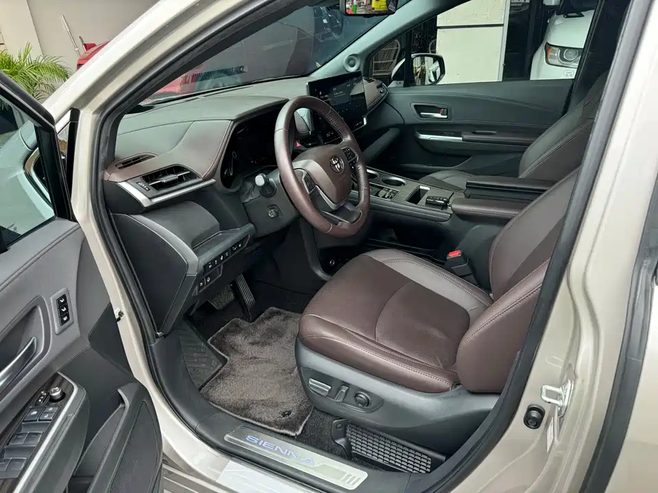 Toyota SIENNA