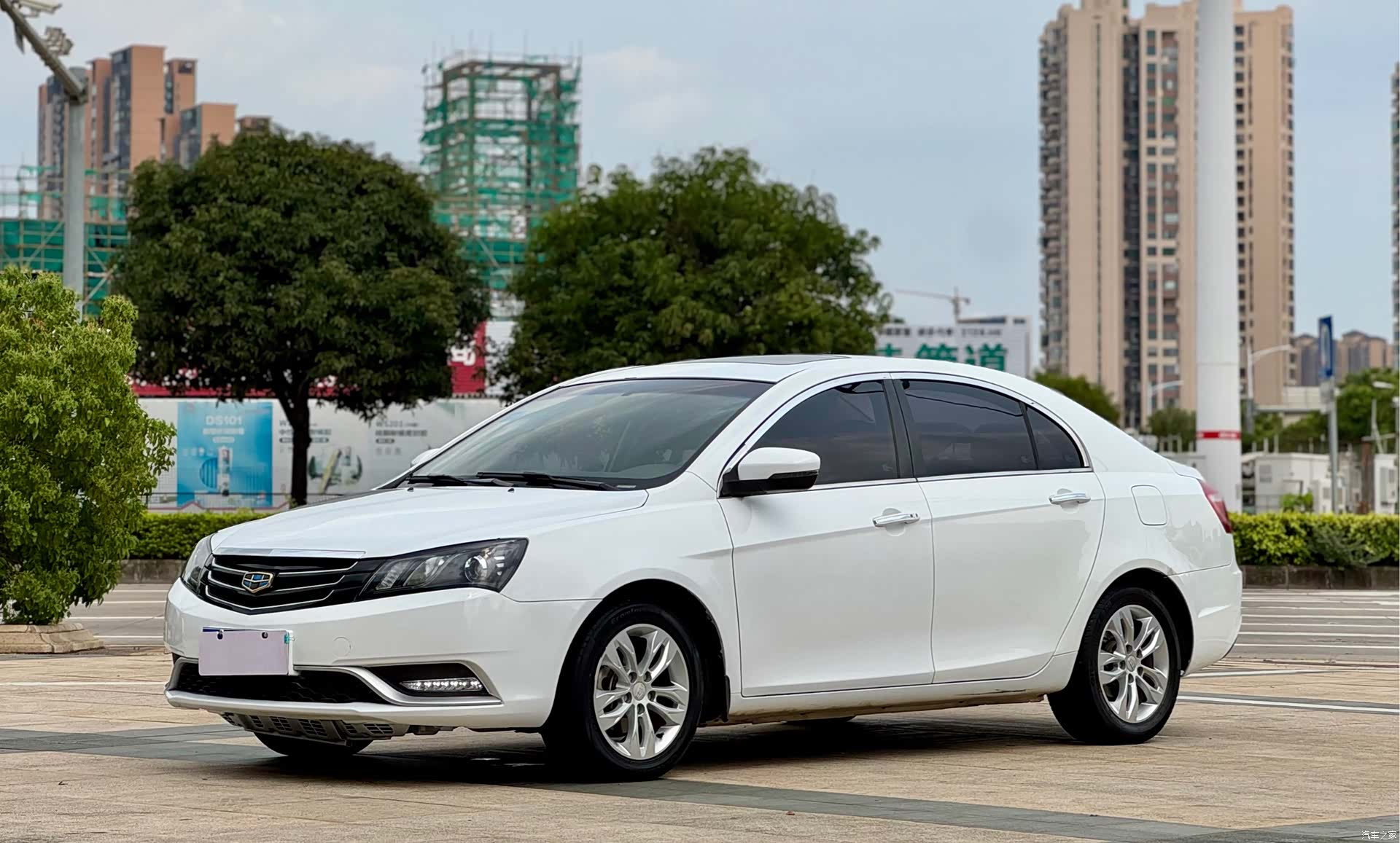 Geely Emgrand, 2015 1