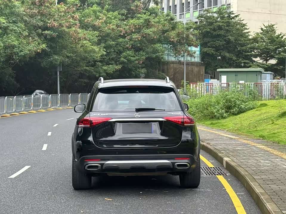 Mercedes-Benz GLE Mercedes-Benz GLE