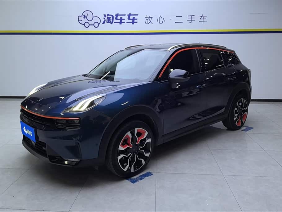 Lynk & Co 06