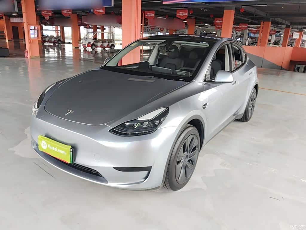 Tesla Model Y, 2024 1