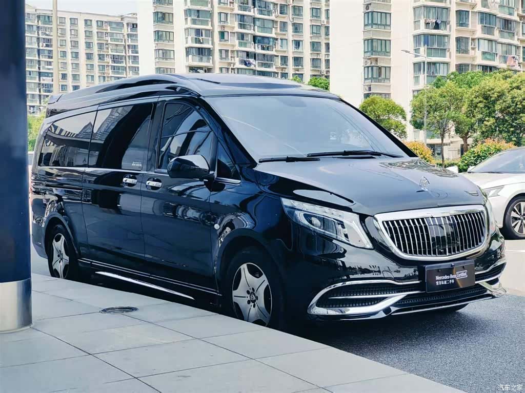 Mercedes-Benz 7, 2024 8