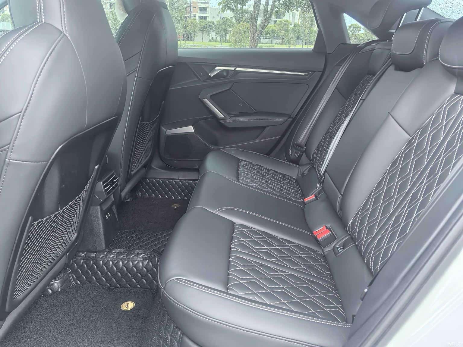 Audi Flying Spur, 2026 15