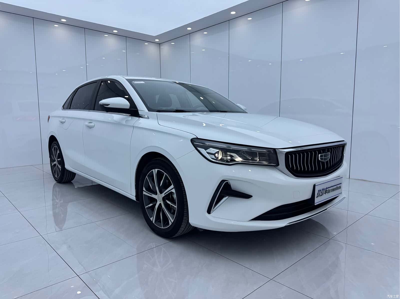 Geely Emgrand, 2022 3