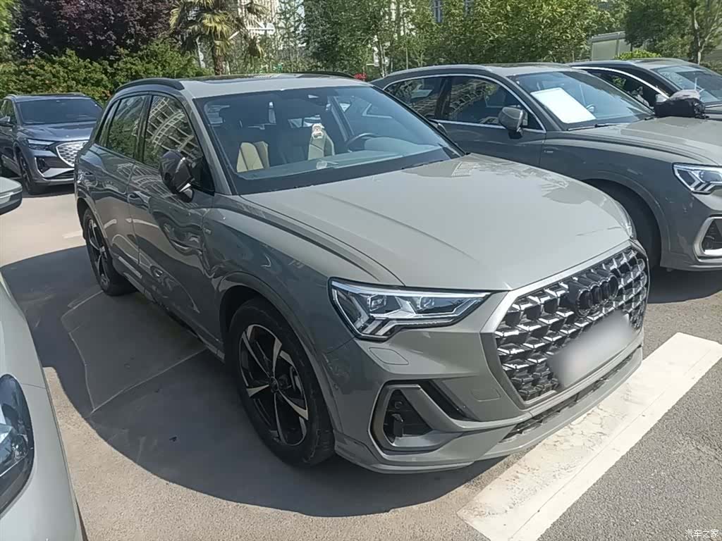 Audi Q3, 2024 4
