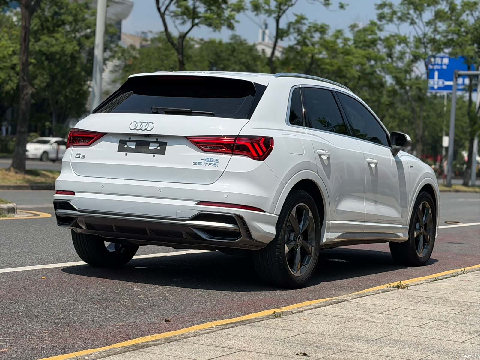 Audi Q3, 2022 4