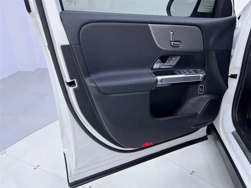 Mercedes-Benz GLB Mercedes-Benz GLB