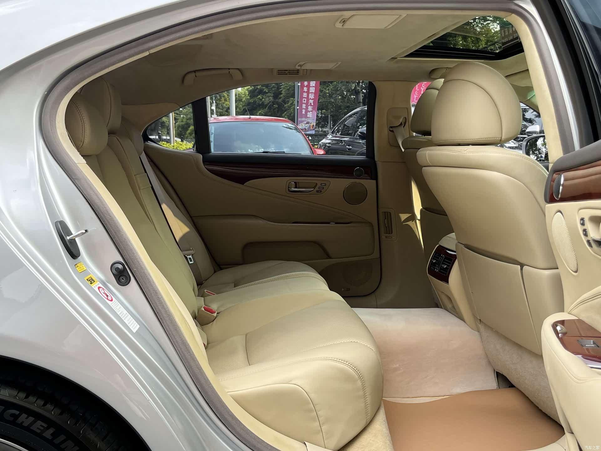 Lexus LS, 2007 19