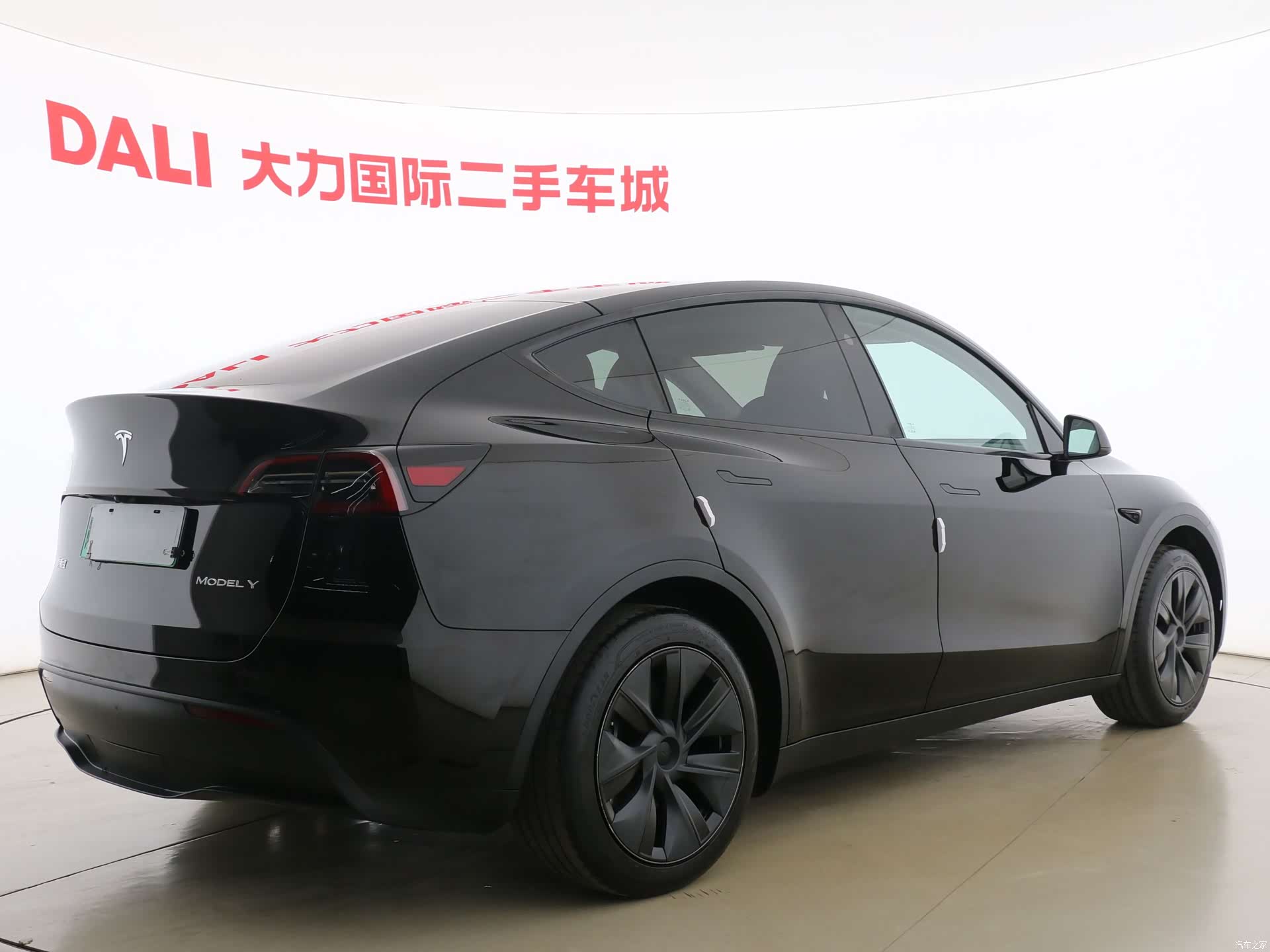 Tesla Model Y, 2024 13