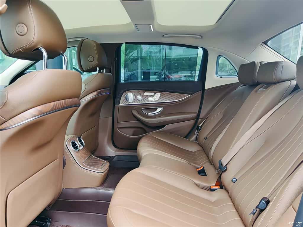 Mercedes-Benz E-Class, 2020 14