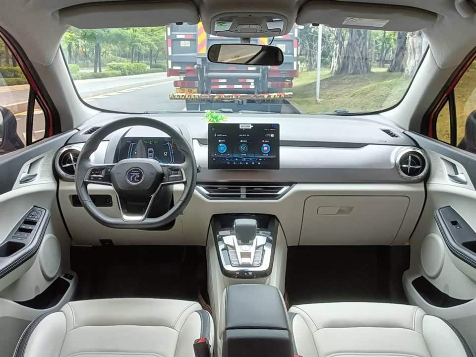 BYD Yuan Pro BYD Yuan Pro