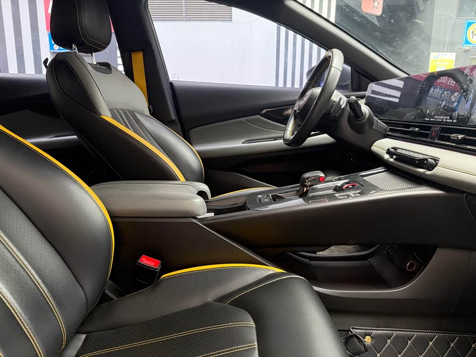 Trumpchi Shadow Leopard