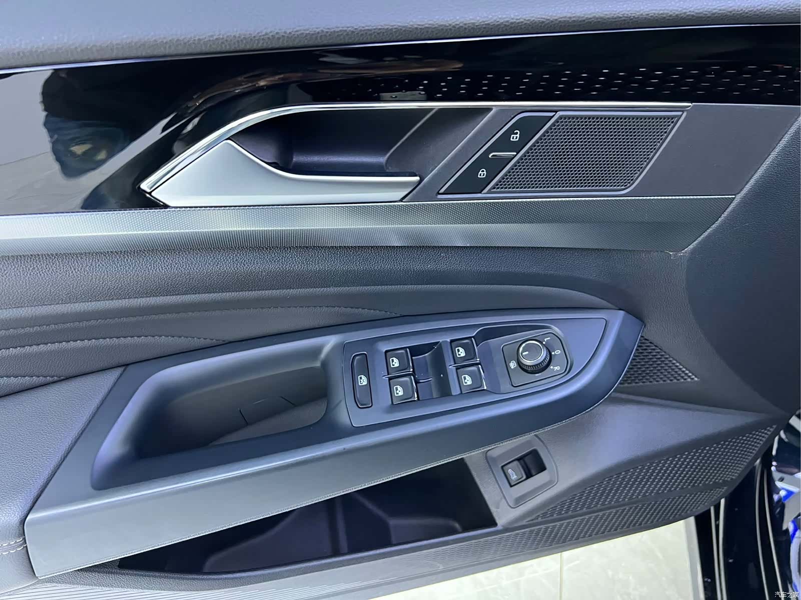 Volkswagen Passat, 2023 4