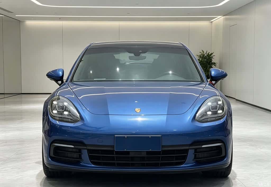 Porsche Panamera, 2018 2