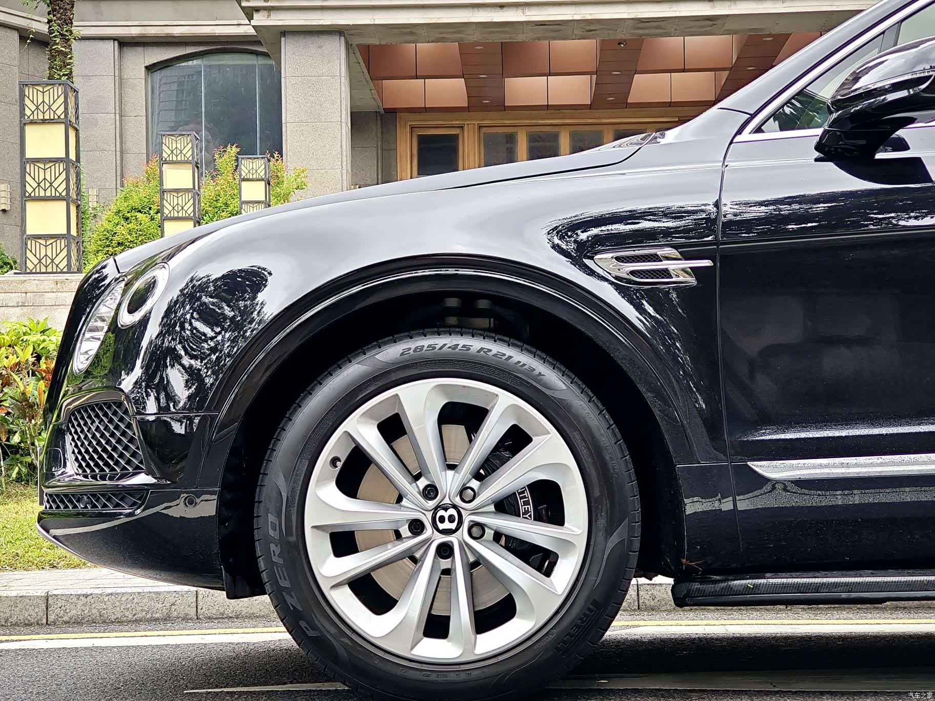 Bentley Bentayga, 2018 4