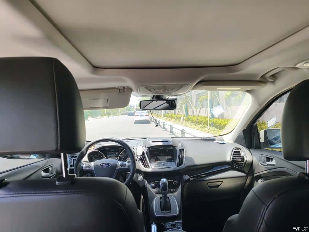 Ford Kuga, 2015 14