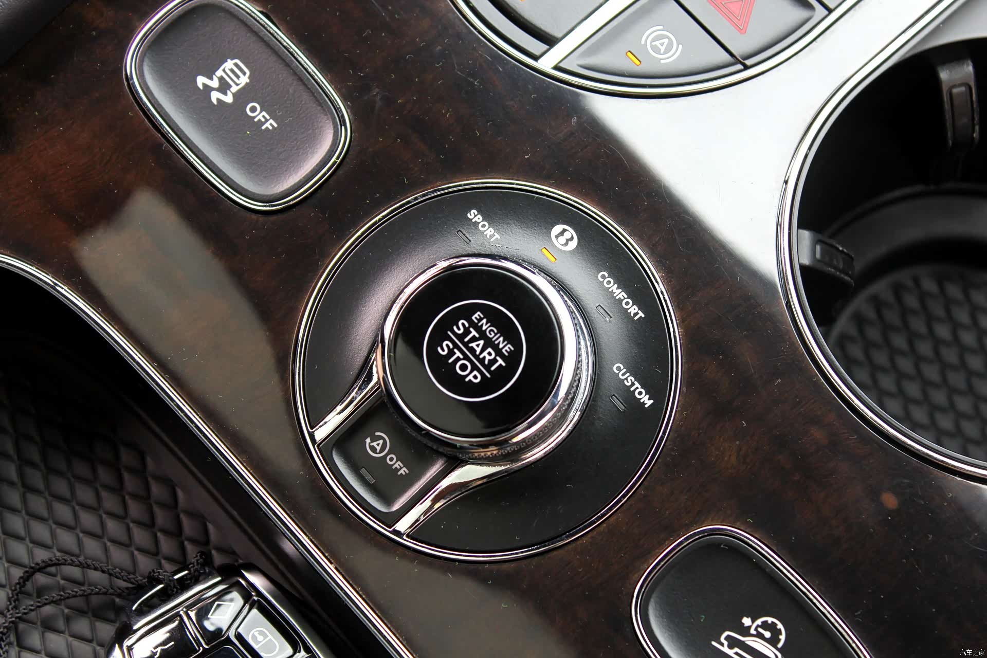 Bentley Bentayga, 2018 17